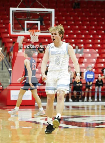 Thumbnail 2 in Sky View vs. Crimson Cliffs (UHSAA 4A Quarterfinal Playoff) photogallery.