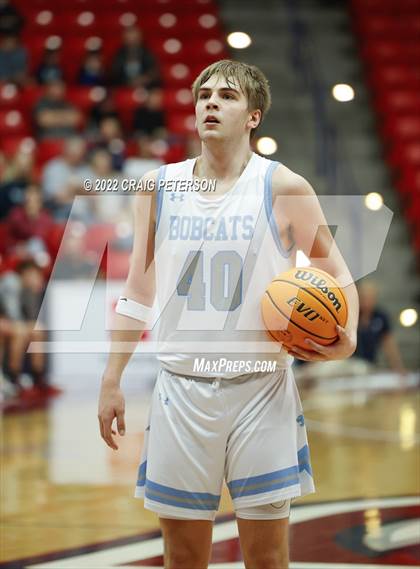 Thumbnail 3 in Sky View vs. Crimson Cliffs (UHSAA 4A Quarterfinal Playoff) photogallery.