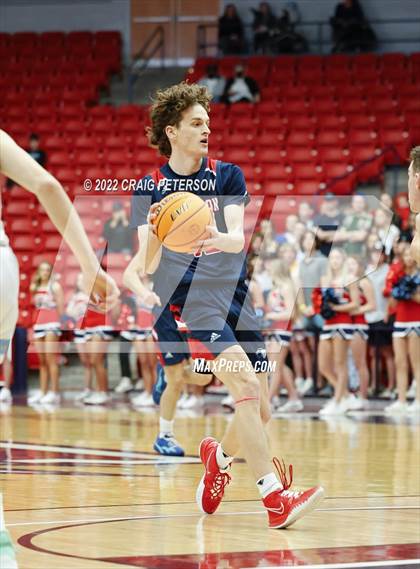 Thumbnail 2 in Sky View vs. Crimson Cliffs (UHSAA 4A Quarterfinal Playoff) photogallery.
