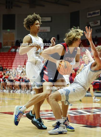 Thumbnail 3 in Sky View vs. Crimson Cliffs (UHSAA 4A Quarterfinal Playoff) photogallery.