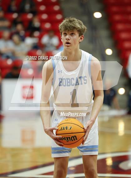 Thumbnail 2 in Sky View vs. Crimson Cliffs (UHSAA 4A Quarterfinal Playoff) photogallery.