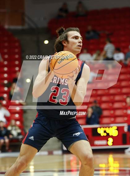 Thumbnail 3 in Sky View vs. Crimson Cliffs (UHSAA 4A Quarterfinal Playoff) photogallery.