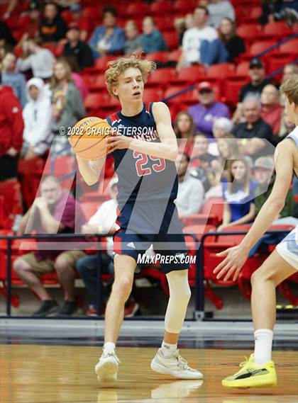 Thumbnail 2 in Sky View vs. Crimson Cliffs (UHSAA 4A Quarterfinal Playoff) photogallery.