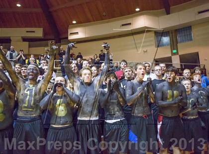 Thumbnail 2 in Shelbyville vs Northview (IHSAA 3A Regional Playoff) photogallery.