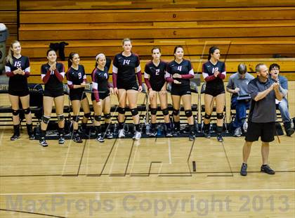 Thumbnail 3 in Shelbyville vs Northview (IHSAA 3A Regional Playoff) photogallery.