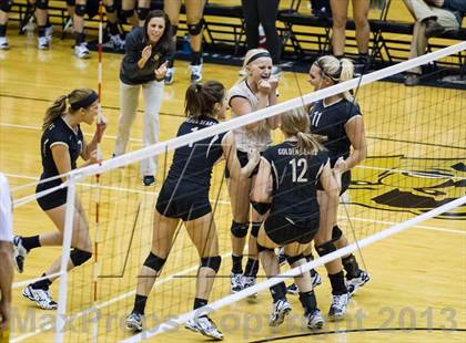 Thumbnail 3 in Shelbyville vs Northview (IHSAA 3A Regional Playoff) photogallery.