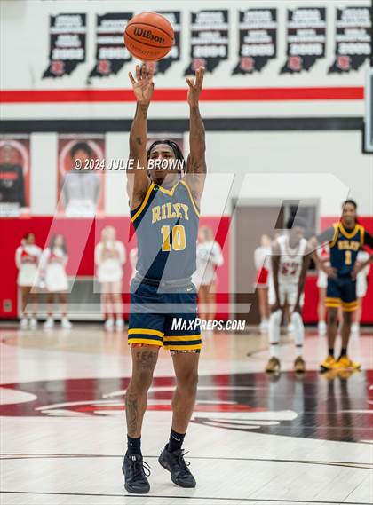 Thumbnail 1 in Park Tudor vs South Bend Riley (Paul Loggan Memorial Invite) photogallery.