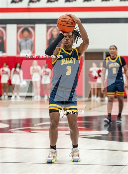 Thumbnail 1 in Park Tudor vs South Bend Riley (Paul Loggan Memorial Invite) photogallery.