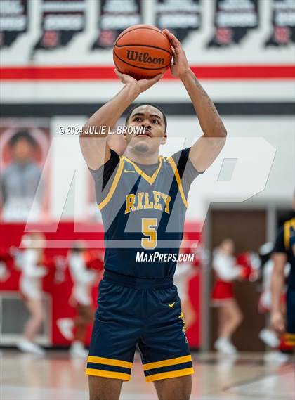 Thumbnail 3 in Park Tudor vs South Bend Riley (Paul Loggan Memorial Invite) photogallery.