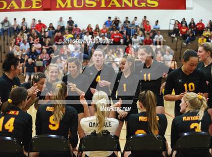 Thumbnail 2 in Central Catholic @ Oakdale photogallery.