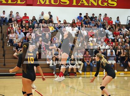 Thumbnail 2 in Central Catholic @ Oakdale photogallery.