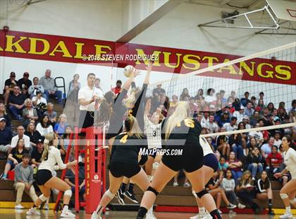 Thumbnail 3 in Central Catholic @ Oakdale photogallery.