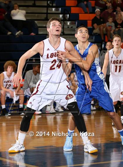 Thumbnail 3 in Logan vs. Bingham (Tarkanian Classic) photogallery.