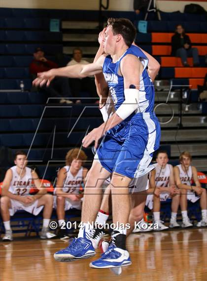 Thumbnail 3 in Logan vs. Bingham (Tarkanian Classic) photogallery.