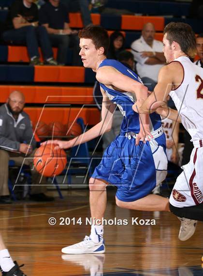 Thumbnail 3 in Logan vs. Bingham (Tarkanian Classic) photogallery.