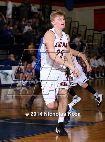 Thumbnail 3 in Logan vs. Bingham (Tarkanian Classic) photogallery.