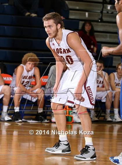 Thumbnail 2 in Logan vs. Bingham (Tarkanian Classic) photogallery.