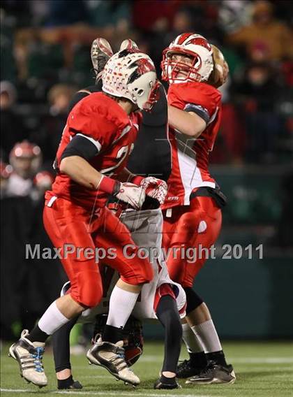 Thumbnail 2 in Maple Grove vs. Letchworth (NYSPHSAA Western Regional) photogallery.