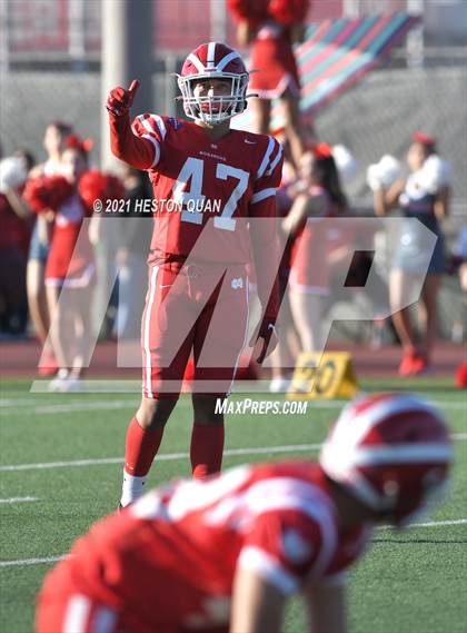 Thumbnail 3 in JV: St. John Bosco @ Mater Dei photogallery.