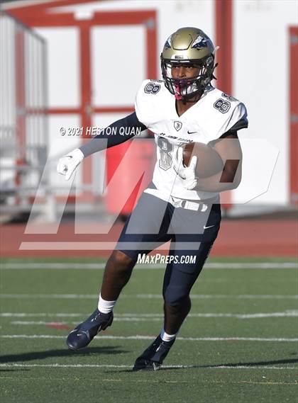Thumbnail 2 in JV: St. John Bosco @ Mater Dei photogallery.