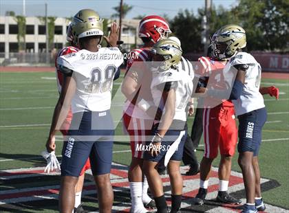 Thumbnail 2 in JV: St. John Bosco @ Mater Dei photogallery.