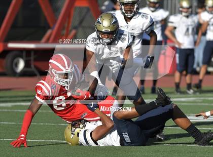 Thumbnail 1 in JV: St. John Bosco @ Mater Dei photogallery.