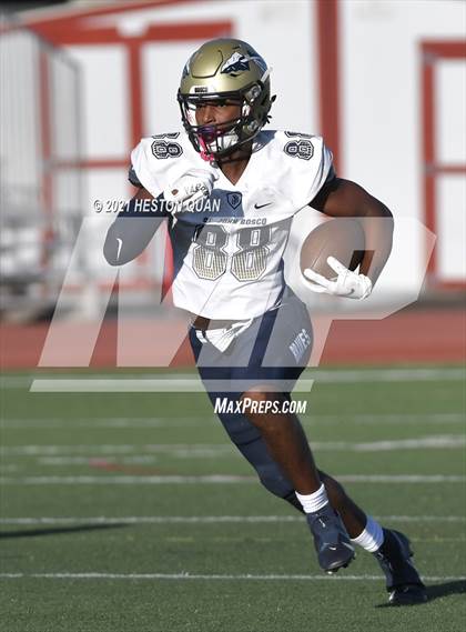 Thumbnail 2 in JV: St. John Bosco @ Mater Dei photogallery.