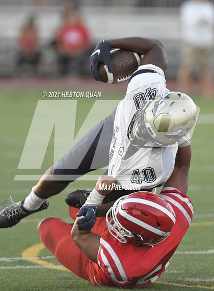 Thumbnail 3 in JV: St. John Bosco @ Mater Dei photogallery.
