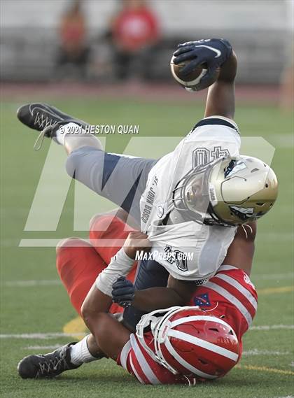 Thumbnail 1 in JV: St. John Bosco @ Mater Dei photogallery.