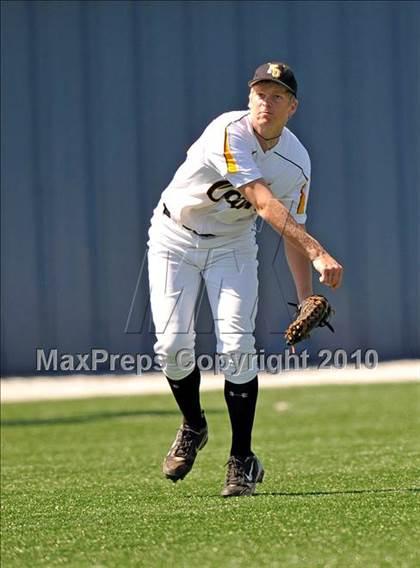 Thumbnail 3 in Sachse vs. Klein Oak (Scotland Yard Classic) photogallery.