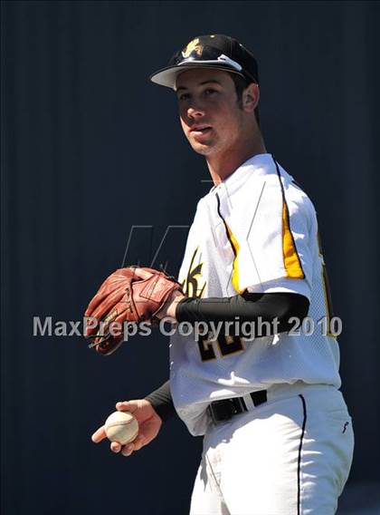 Thumbnail 2 in Sachse vs. Klein Oak (Scotland Yard Classic) photogallery.
