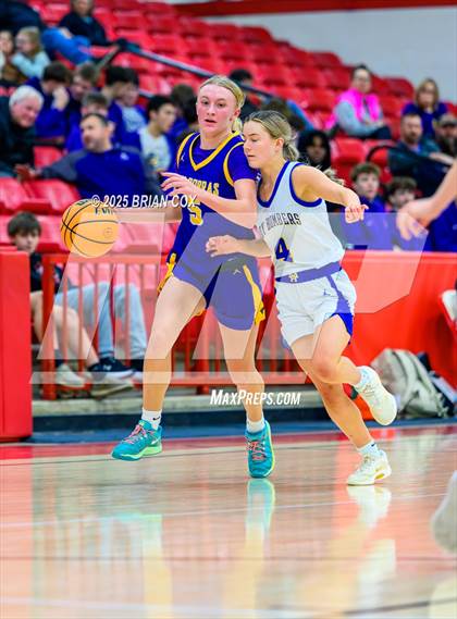 Thumbnail 3 in Mountain Home vs Fountain Lake (Billy Ply Classic) photogallery.