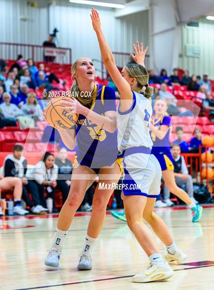 Thumbnail 1 in Mountain Home vs Fountain Lake (Billy Ply Classic) photogallery.