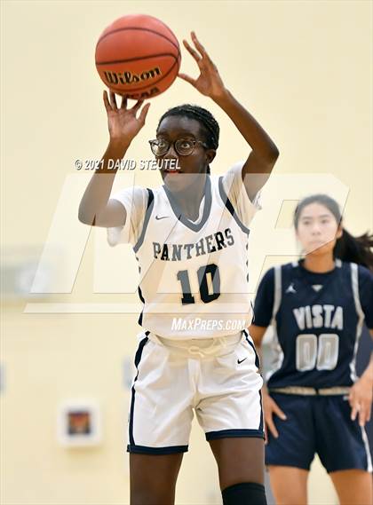 Thumbnail 2 in Vista del Lago vs. West Park (Rumble on the River) photogallery.