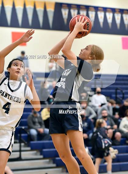Thumbnail 2 in Vista del Lago vs. West Park (Rumble on the River) photogallery.