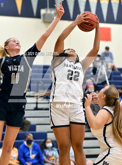 Thumbnail 2 in Vista del Lago vs. West Park (Rumble on the River) photogallery.