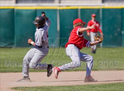 Thumbnail 2 in Redwood Christian vs. Ceres photogallery.