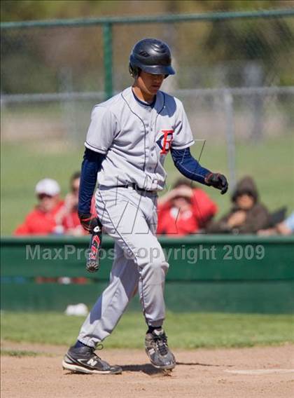 Thumbnail 2 in Redwood Christian vs. Ceres photogallery.