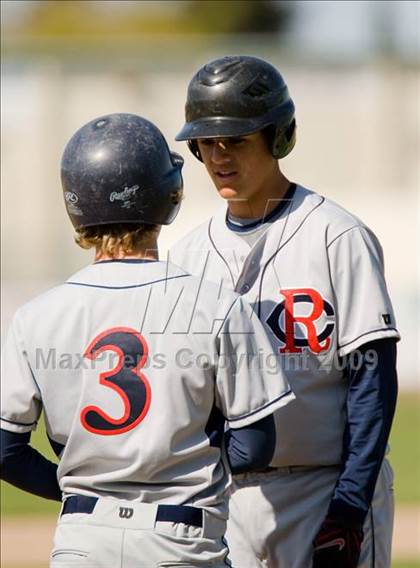 Thumbnail 2 in Redwood Christian vs. Ceres photogallery.