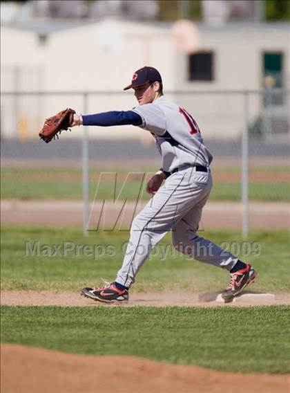 Thumbnail 3 in Redwood Christian vs. Ceres photogallery.