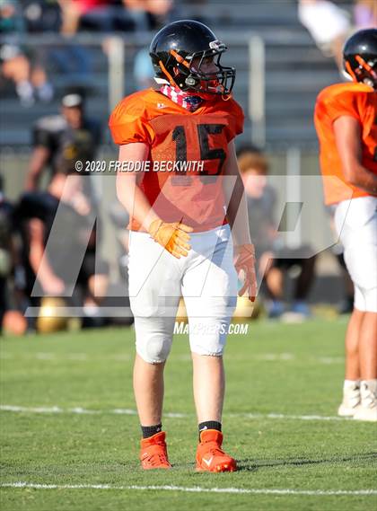 Thumbnail 1 in Howe vs. Tom Bean (scrimmage) photogallery.