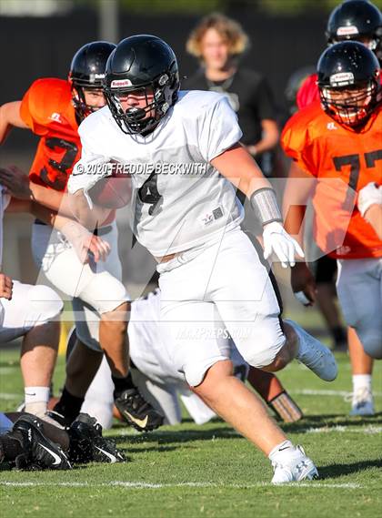 Thumbnail 1 in Howe vs. Tom Bean (scrimmage) photogallery.