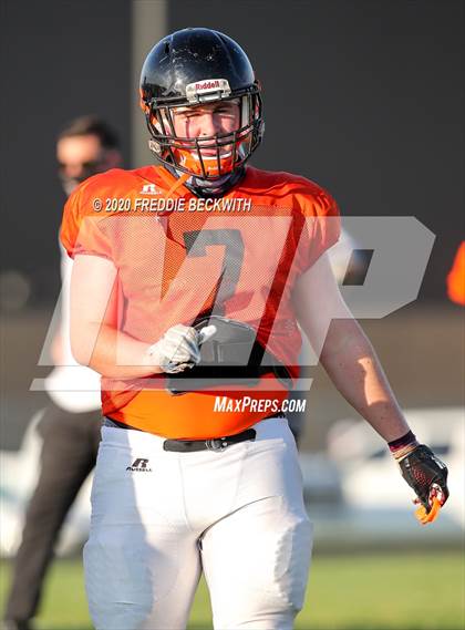 Thumbnail 1 in Howe vs. Tom Bean (scrimmage) photogallery.