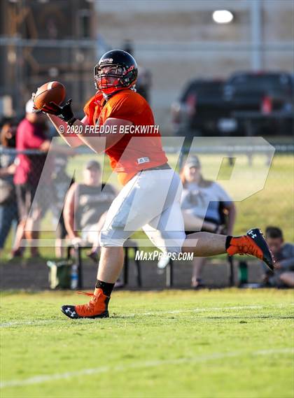 Thumbnail 2 in Howe vs. Tom Bean (scrimmage) photogallery.