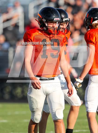 Thumbnail 2 in Howe vs. Tom Bean (scrimmage) photogallery.