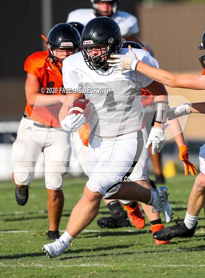 Thumbnail 1 in Howe vs. Tom Bean (scrimmage) photogallery.