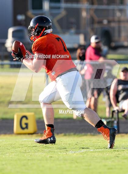 Thumbnail 1 in Howe vs. Tom Bean (scrimmage) photogallery.