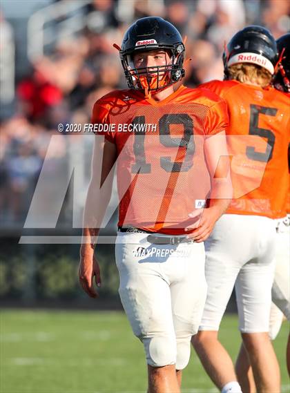 Thumbnail 3 in Howe vs. Tom Bean (scrimmage) photogallery.