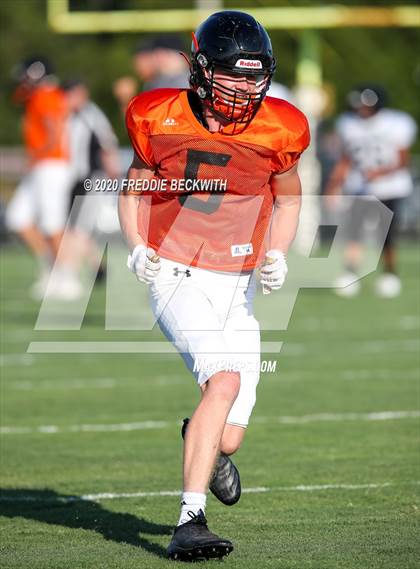 Thumbnail 3 in Howe vs. Tom Bean (scrimmage) photogallery.
