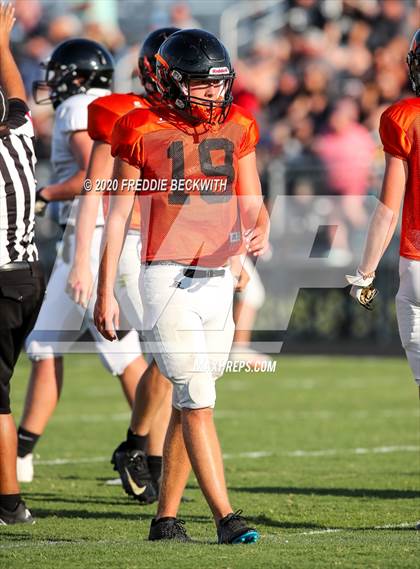 Thumbnail 2 in Howe vs. Tom Bean (scrimmage) photogallery.